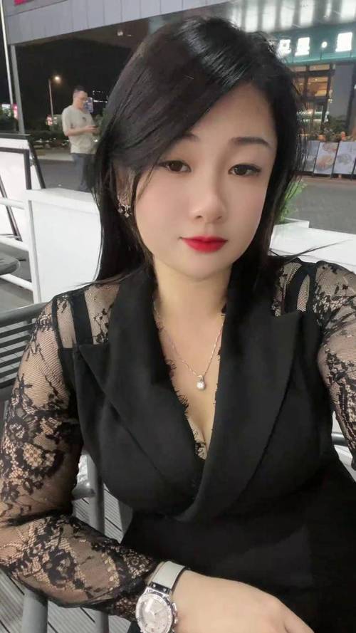 女生下体流黄色分泌物的相关介绍