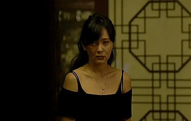美女抖奶动态图的相关介绍