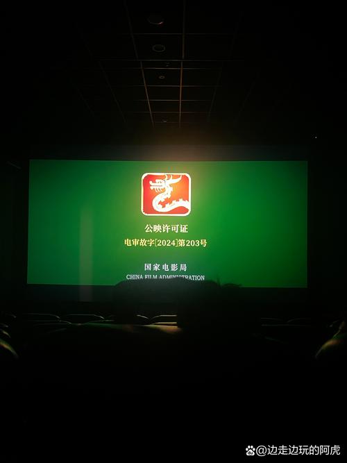 一边摸一边亲网站的相关介绍