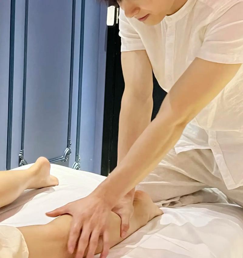 男老师和女学生啪啪啪的相关介绍