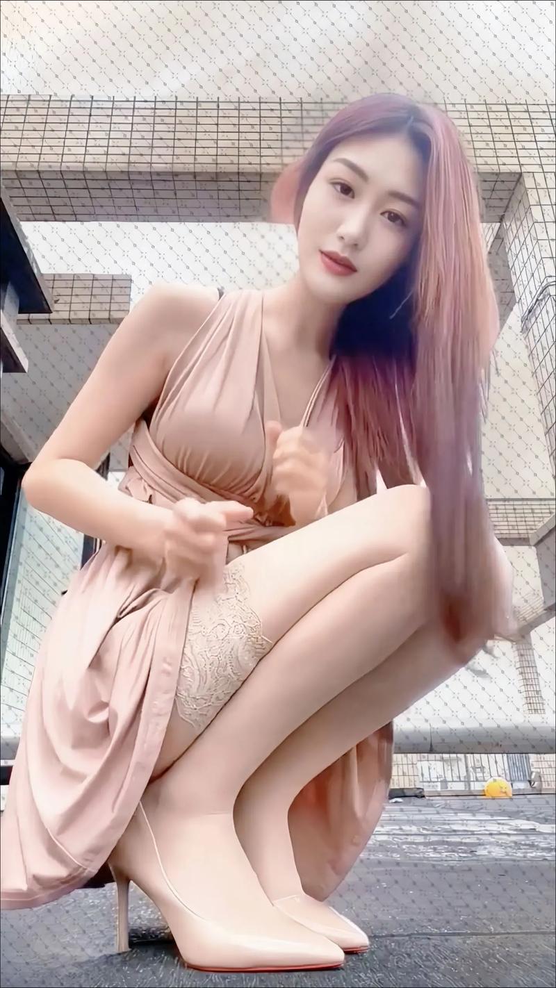 ai诱人尤物大尺度私密写真的相关介绍