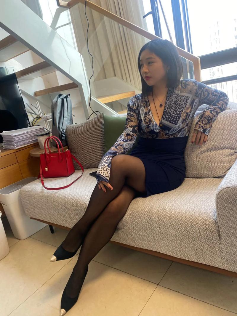 另类少妇熟女一区二区的相关介绍