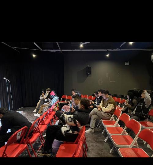 av熟妇在线的相关介绍
