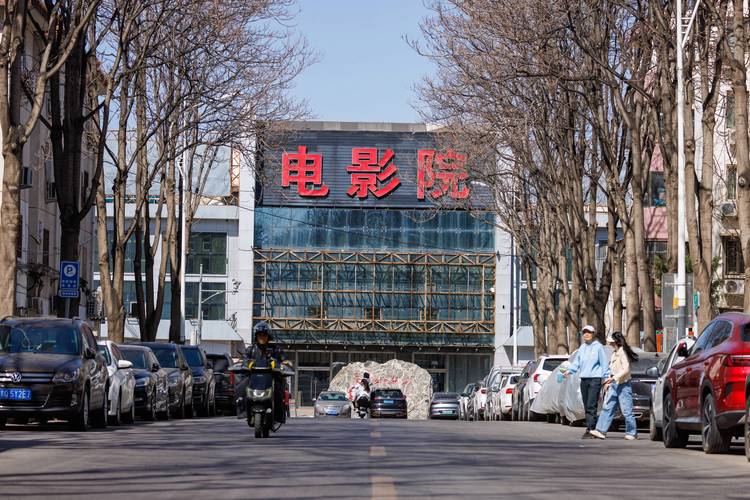 操我吧动漫的相关介绍