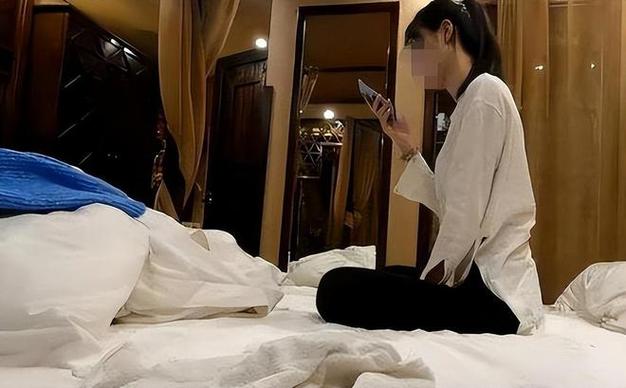 国产十八熟妇av成人一区的相关介绍