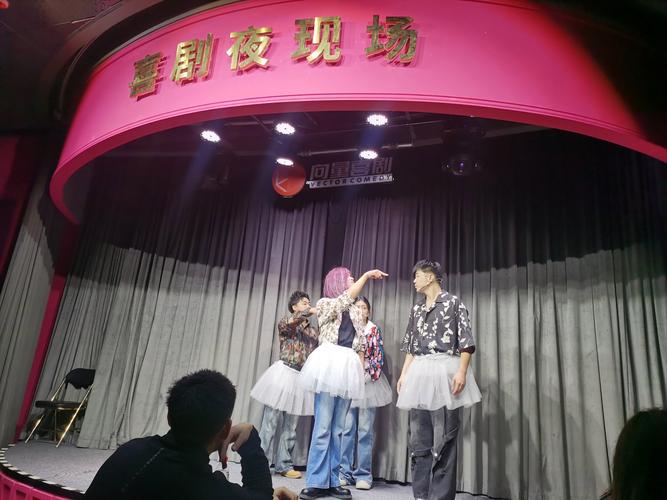 学妹啪啪啪的相关介绍