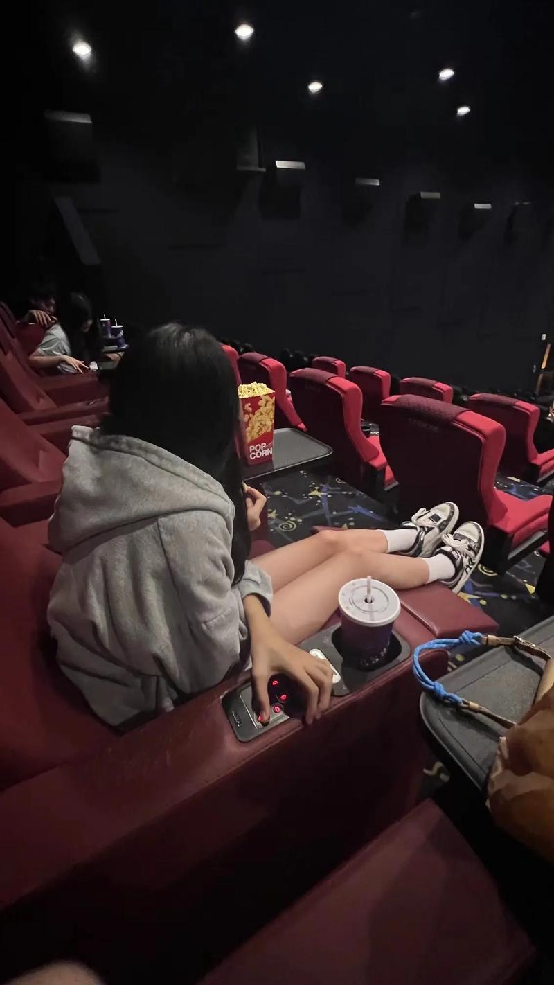 一级av少妇的相关介绍