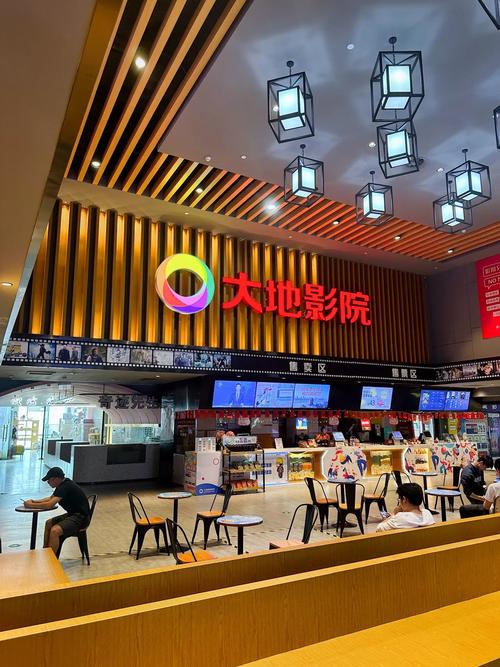 亲嘴一边揉一边往下摸全过程的相关介绍