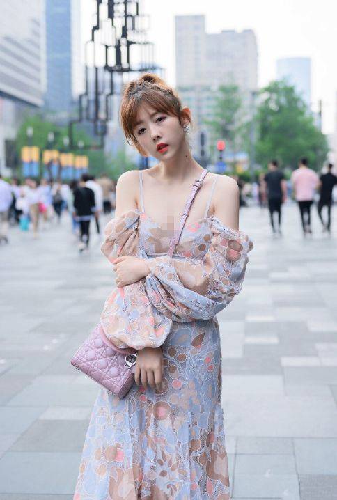 97人妻少妇在线的相关介绍