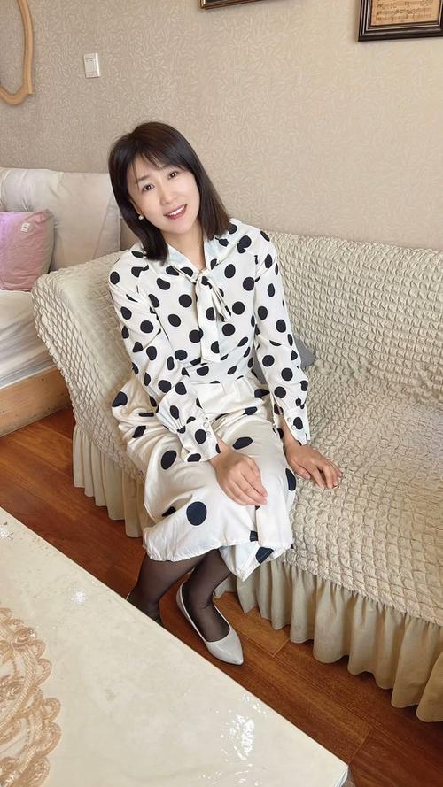 清纯美女被狂操的相关介绍