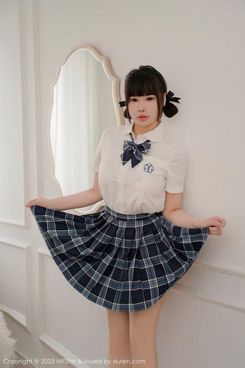 女老师被人操的相关介绍