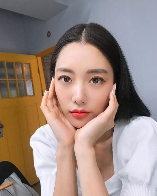 人妻少妇丰满的相关介绍