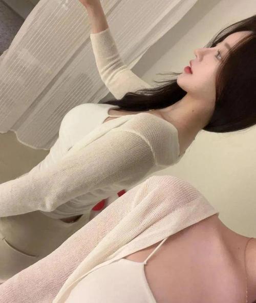 筱崎爱的大尺度写真的相关介绍