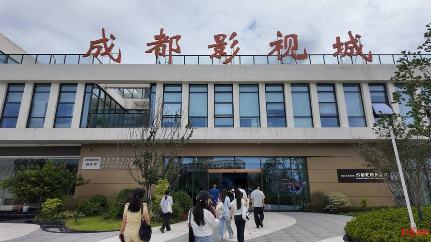 一边吻一边摸一边做的相关介绍