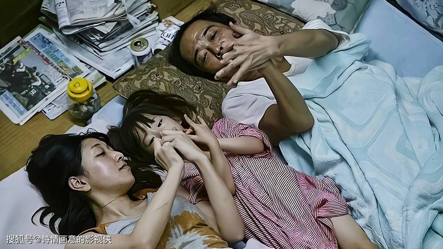 第一次的巨乳人妻的相关介绍