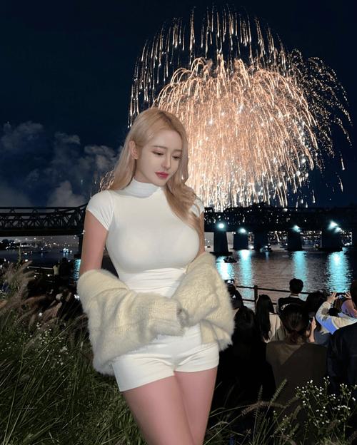 久久少妇人妻的相关介绍