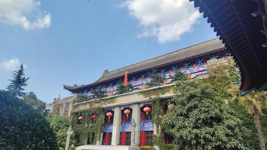 和平电影院｜最新电影排期查询｜附近平价观影推荐｜老字号影院打卡攻略