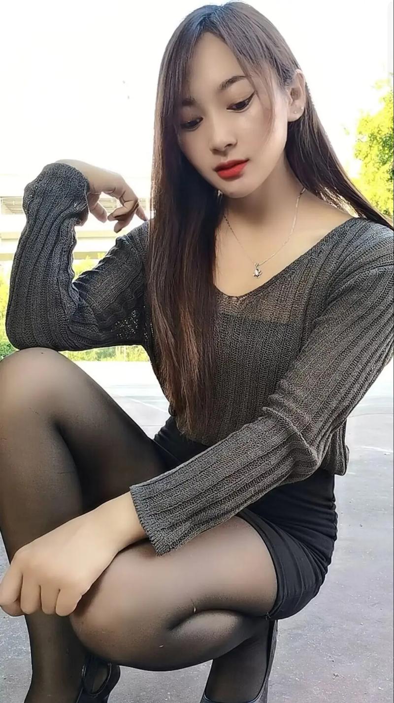 美腿av在线的相关介绍