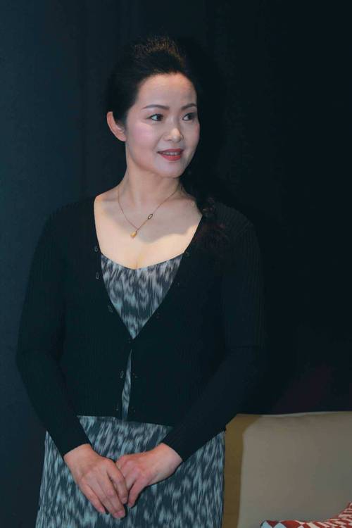 少妇熟女一二三区精选推荐，成熟韵味与魅力穿搭指南